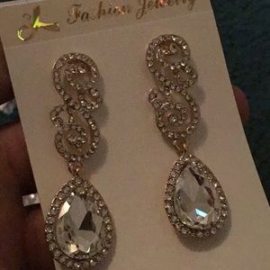Prom earrings